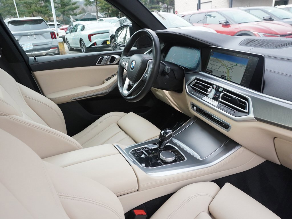 Used 2022 BMW X5 xDrive40i w/ Parking Assistance Package image 30
