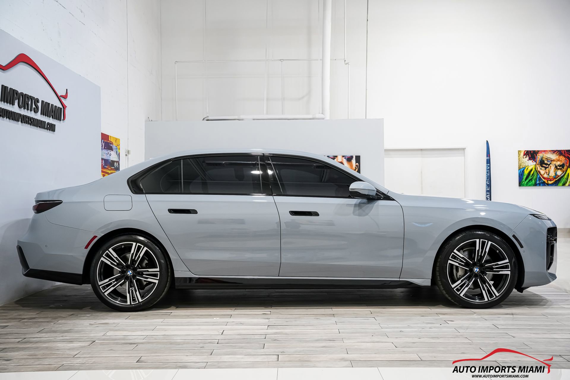 Used 2023 BMW 740i image 27