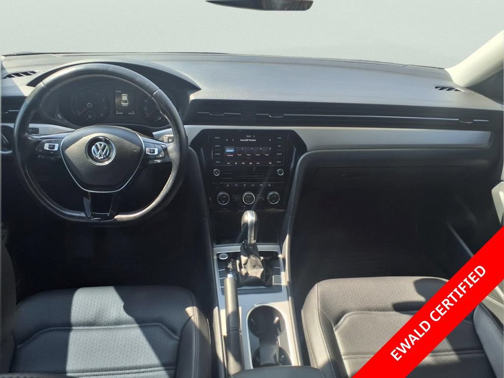 Used 2020 Volkswagen Passat 2.0T SE FWD image 19