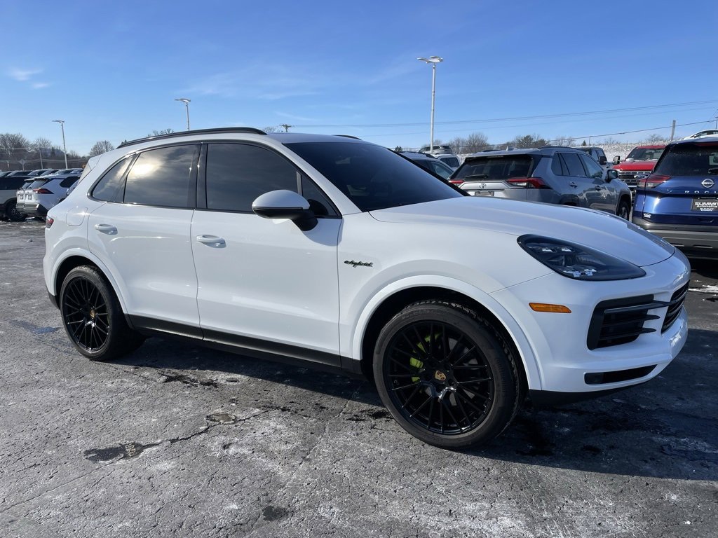 Used 2021 Porsche Cayenne Base image 2
