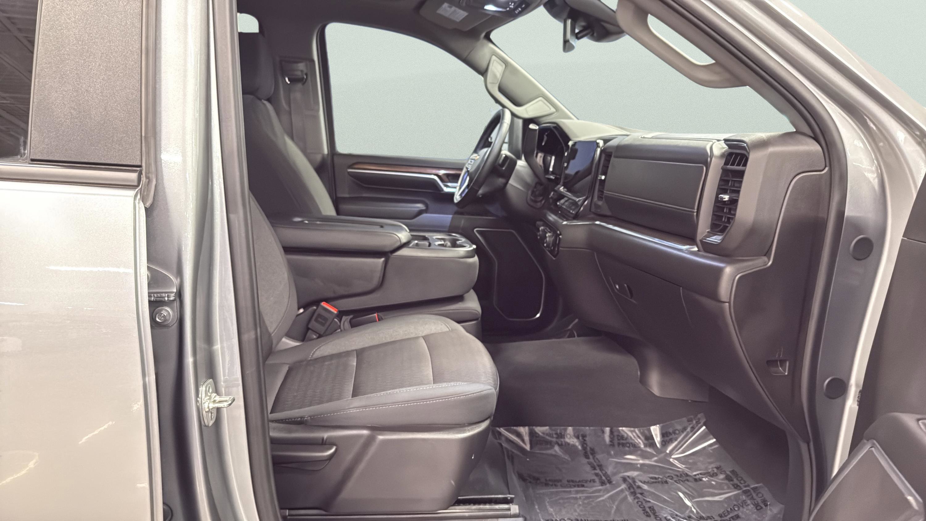 Used 2025 Chevrolet Silverado 2500 LT w/ All Star Edition image 17