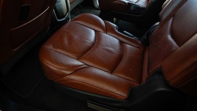 Used 2019 Cadillac Escalade ESV Premium Luxury RWD image 67