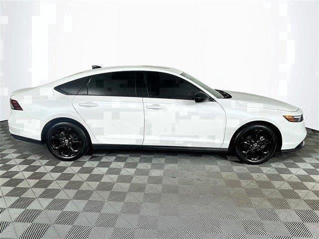Used 2025 Honda Accord SE image 10