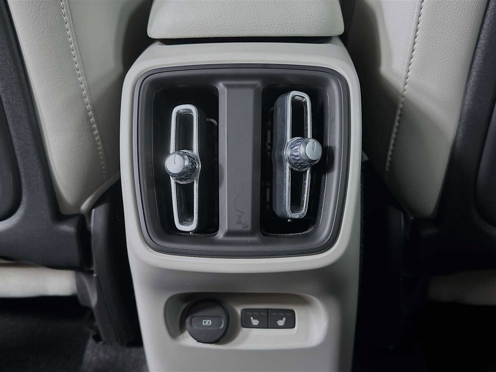 Used 2023 Volvo XC40 B5 Plus w/ Driver Assist Package image 24