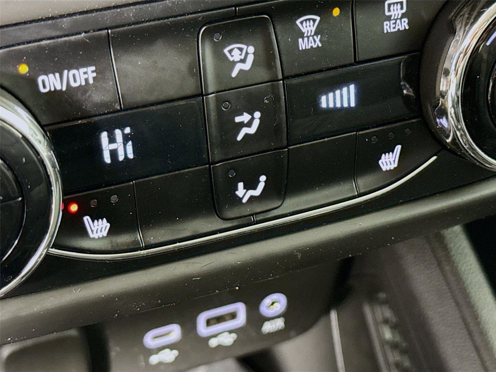 Used 2022 Chevrolet TrailBlazer LT w/ Convenience Package image 19