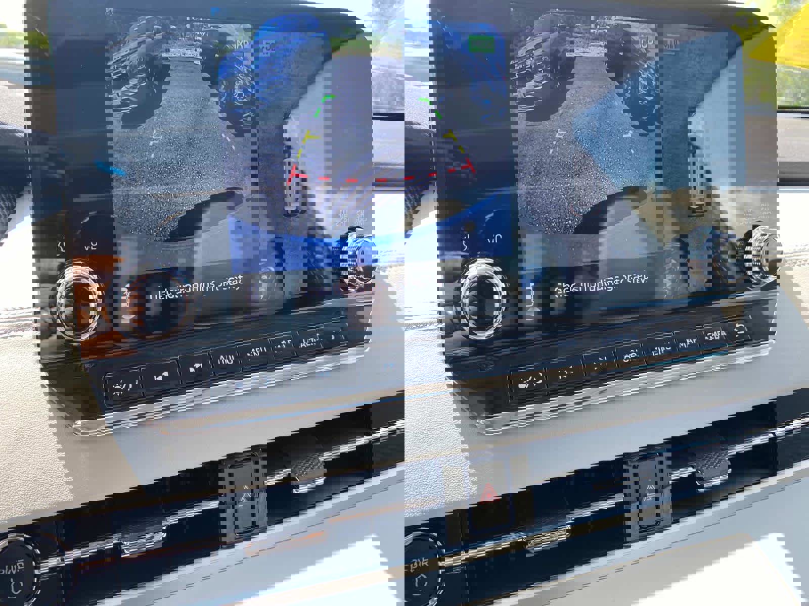 New 2025 Mitsubishi Outlander SEL image 11