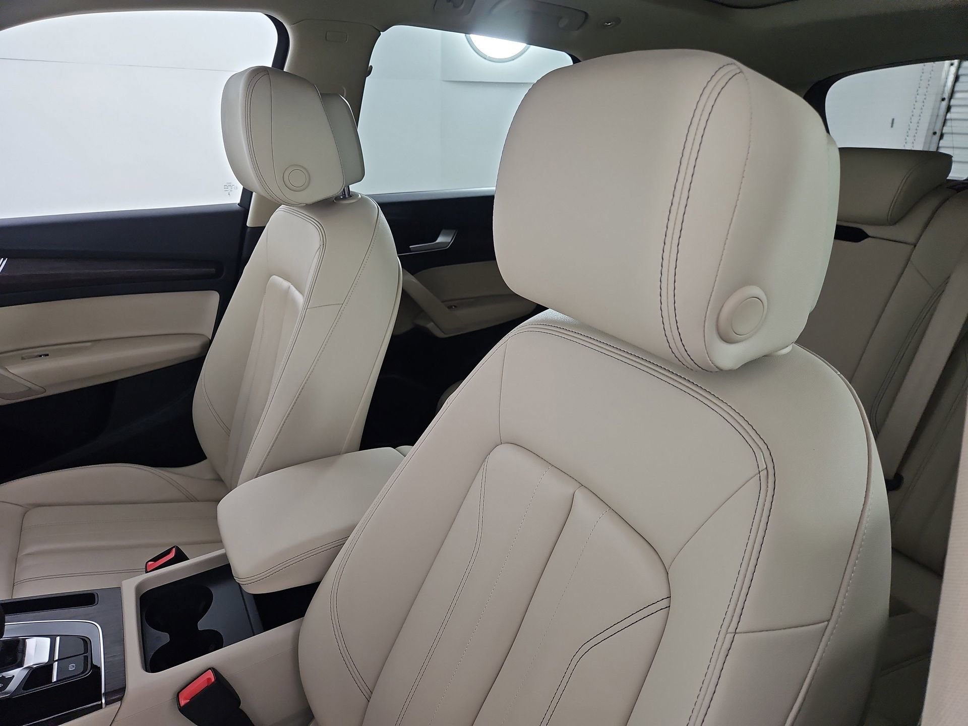 Certified 2025 Audi Q5 2.0T Premium w/ Convenience Plus Package image 20
