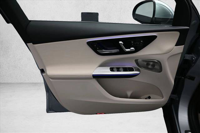 Certified 2025 Mercedes-Benz GLC 300 4MATIC image 17