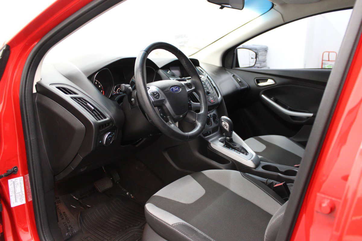 Used 2012 Ford Focus SE FWD image 7