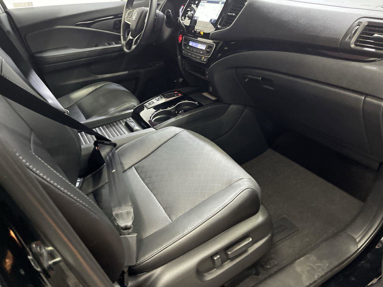 Used 2022 Honda Passport Elite image 25