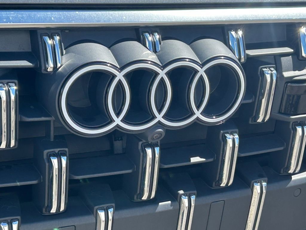 Used 2025 Audi Q7 3.0T Premium Plus image 18