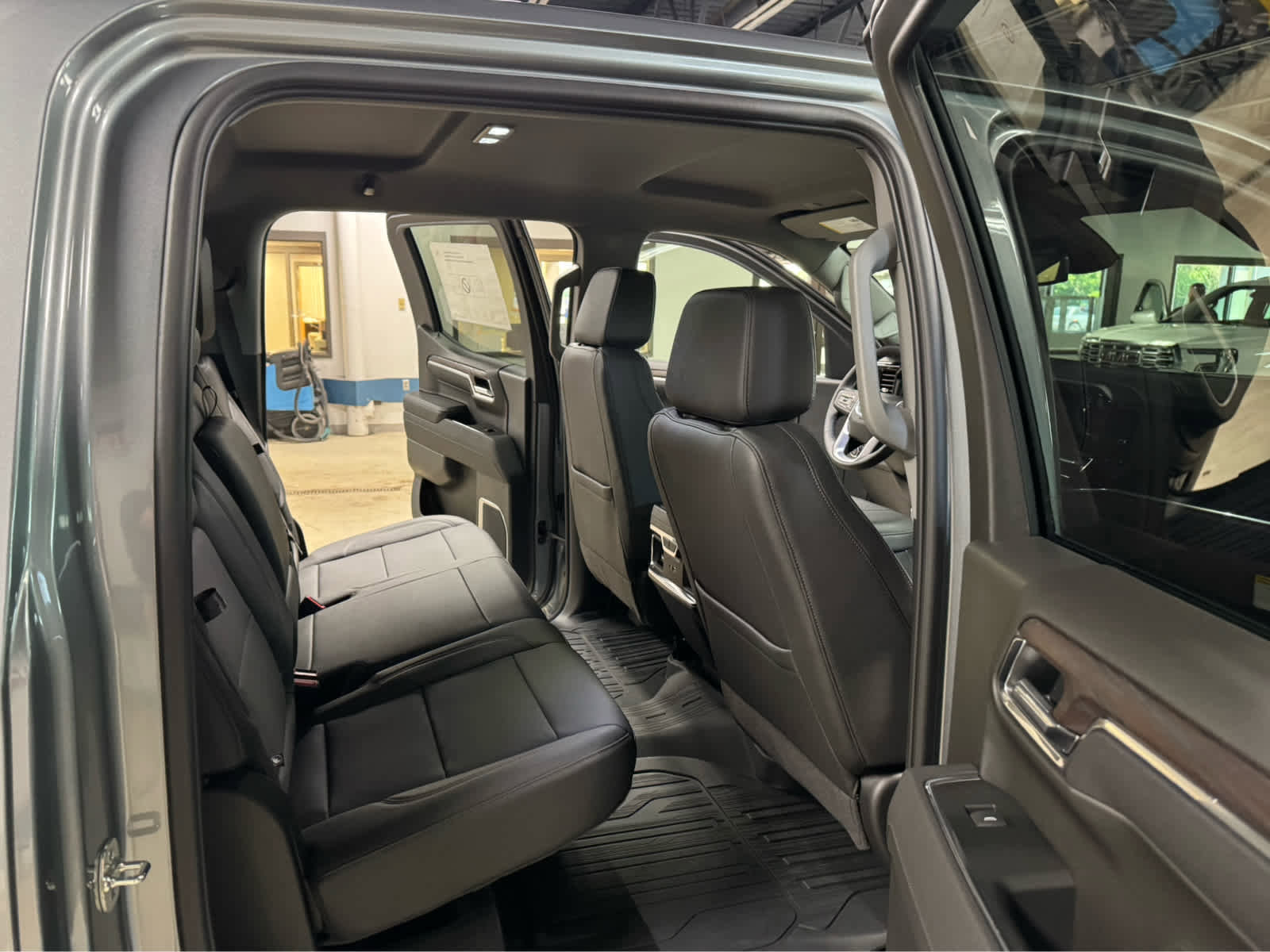 New 2026 GMC Sierra 1500 SLT w/ SLT Premium Plus Package image 12