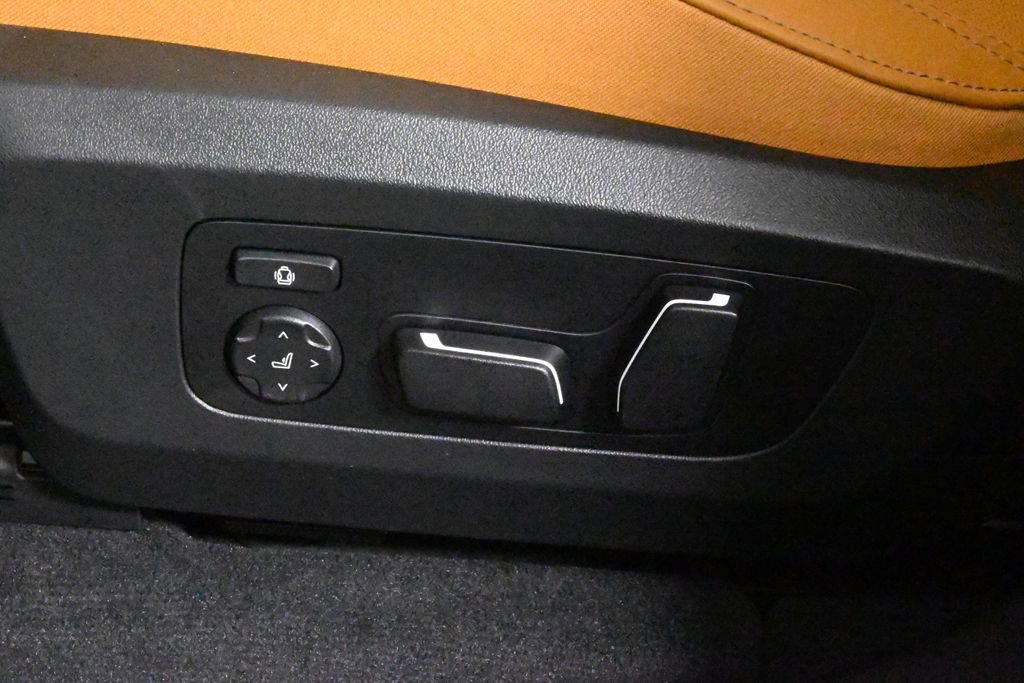 Used 2025 BMW X3 xDrive30i w/ Premium Package image 29