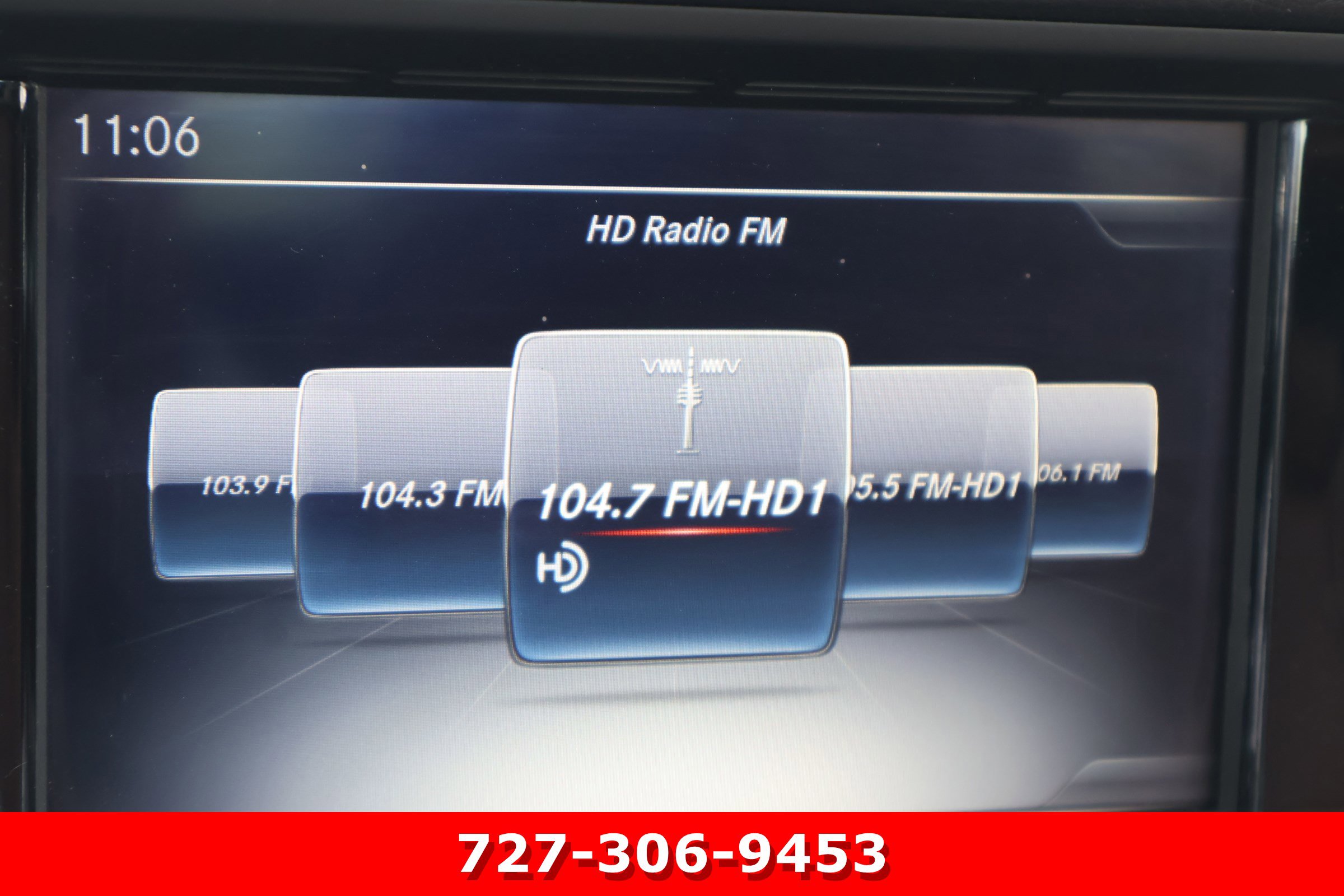 Used 2018 Mercedes-Benz SLC 300 image 3