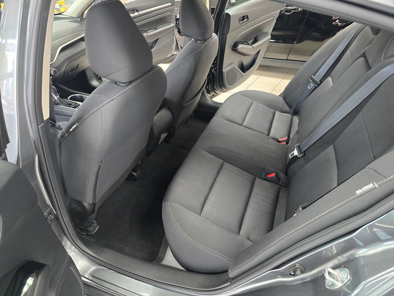 Used 2023 Nissan Altima 2.5 SV w/ SV Premium Package FWD image 29