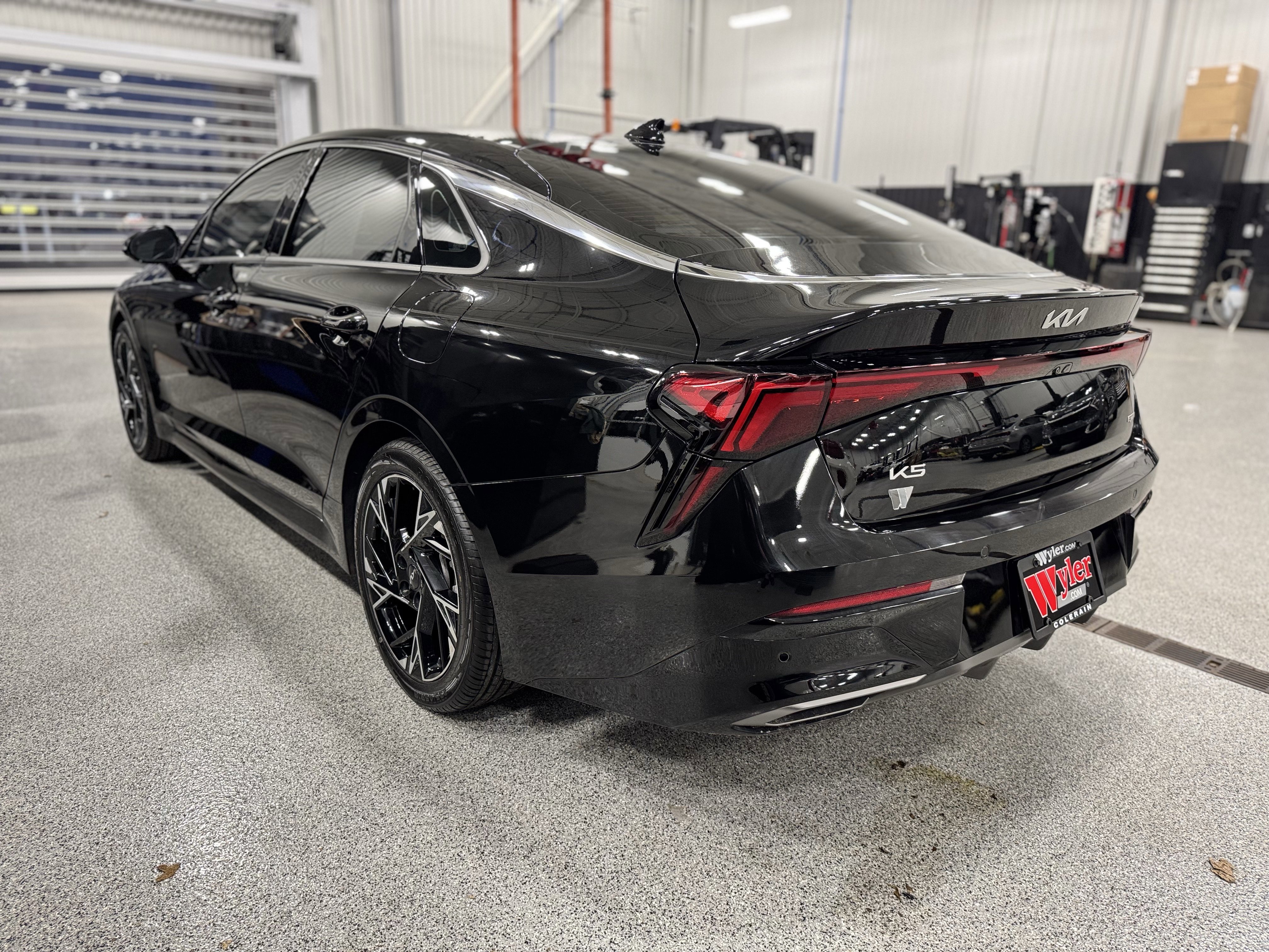 Used 2025 Kia K5 GT-Line w/ GT-Line Premium Package image 32