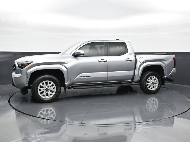 Used 2024 Toyota Tacoma SR5 AWD/4WD image 6