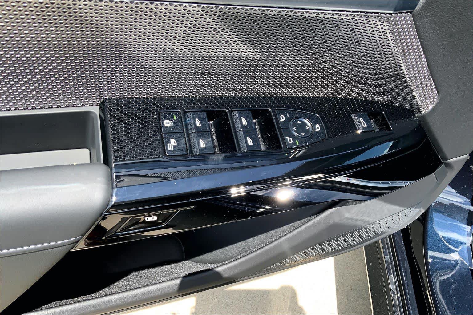 New 2026 BMW 760i xDrive AWD/4WD image 17
