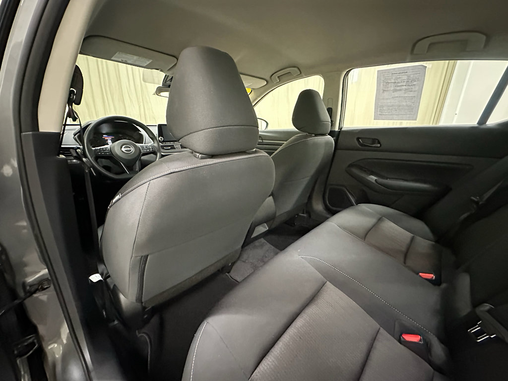 Used 2025 Nissan Altima 2.5 S FWD image 21