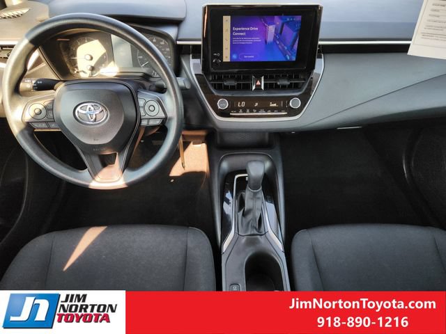 Used 2025 Toyota Corolla LE FWD image 25