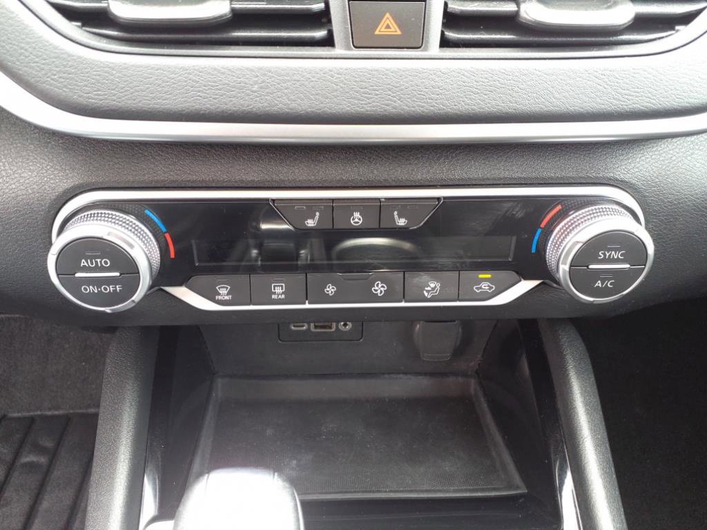 Used 2020 Nissan Altima 2.5 SV image 18