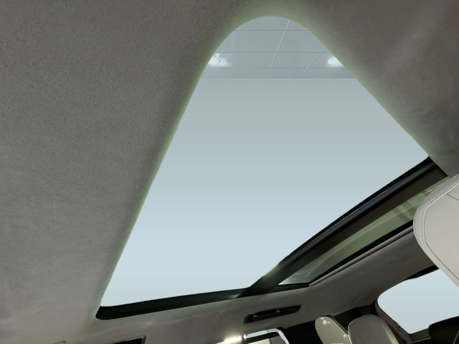 Certified 2023 Land Rover Range Rover Sport First Edition image 14