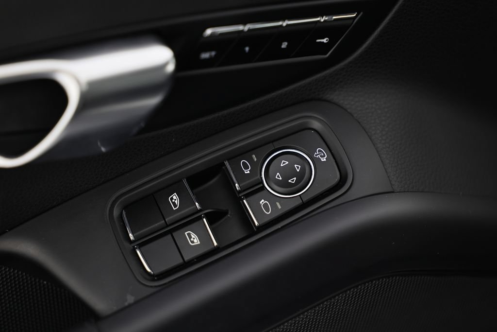 Certified 2024 Porsche 718 Cayman S RWD image 23
