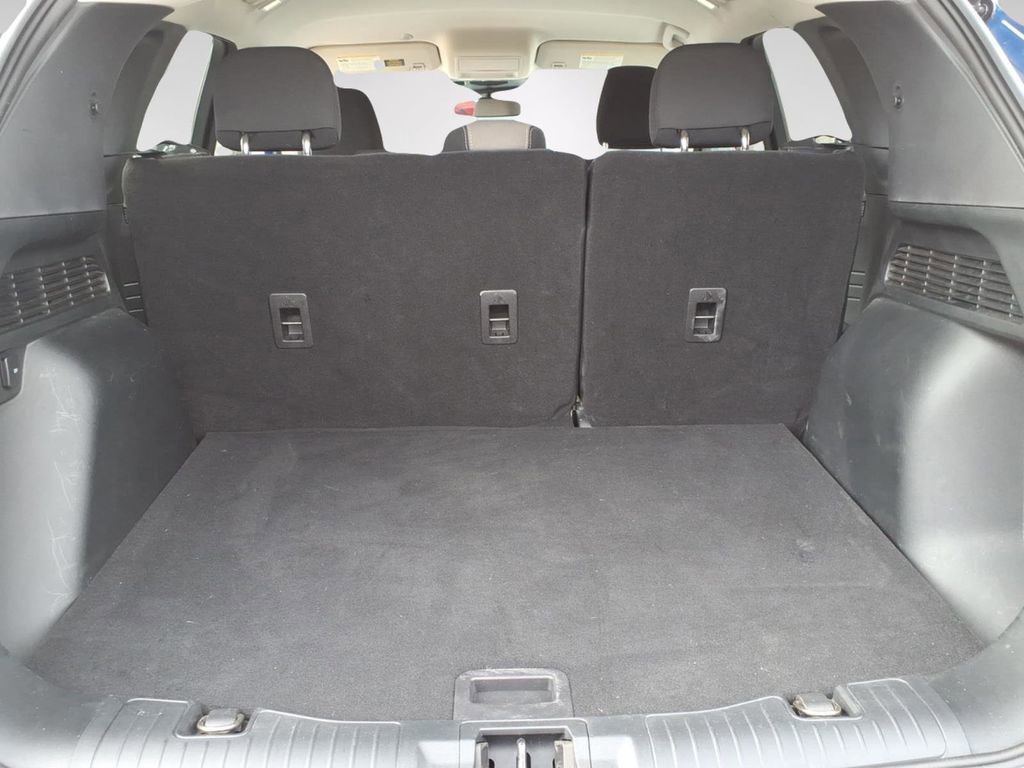 Used 2022 Ford Escape SE w/ Cold Weather Package image 11