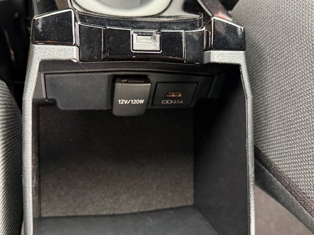Used 2021 Toyota Corolla SE FWD image 23