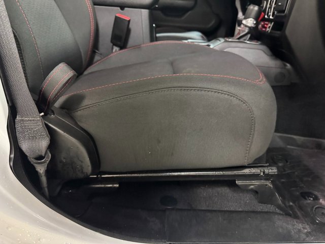 Used 2022 Jeep Gladiator Rubicon w/ Cold Weather Group image 27