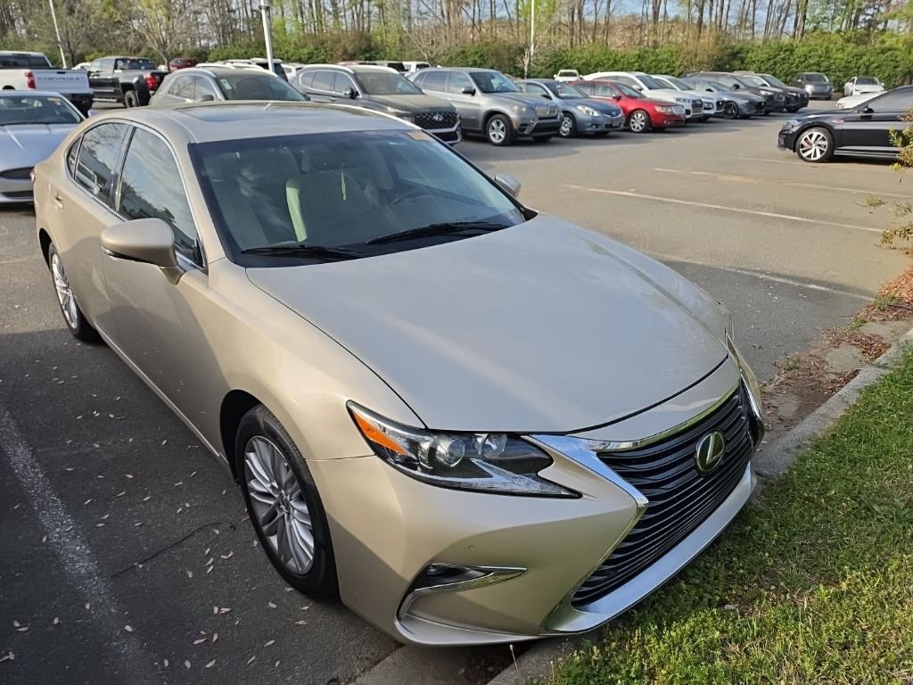 Used 2016 Lexus ES 350 w/ Premium Package w/Wood Trim image 2