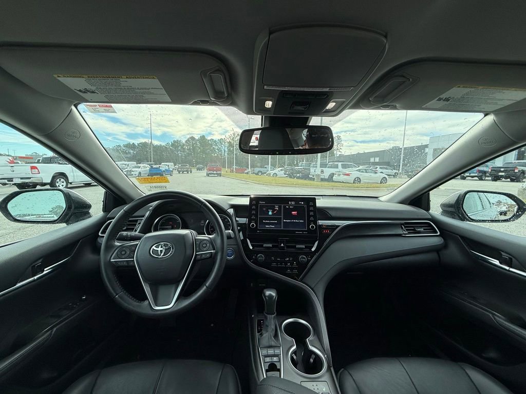 Used 2021 Toyota Camry XLE image 39