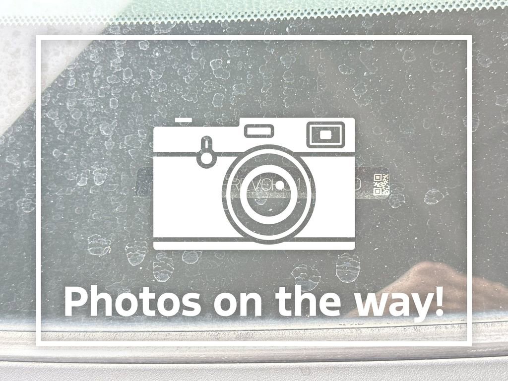 Used 2017 Toyota RAV4 SE FWD image 2