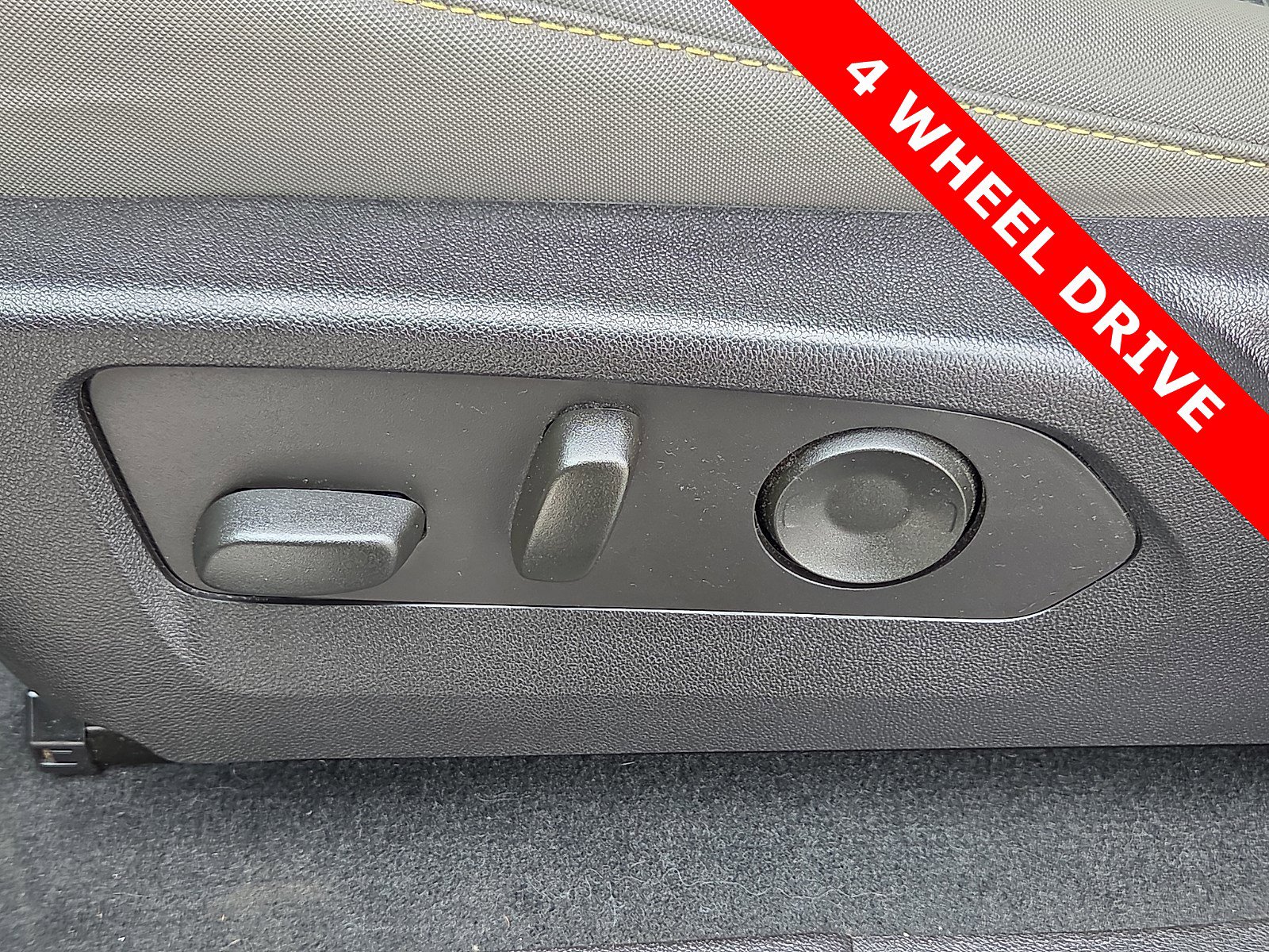 Used 2023 Chevrolet Colorado ZR2 image 14