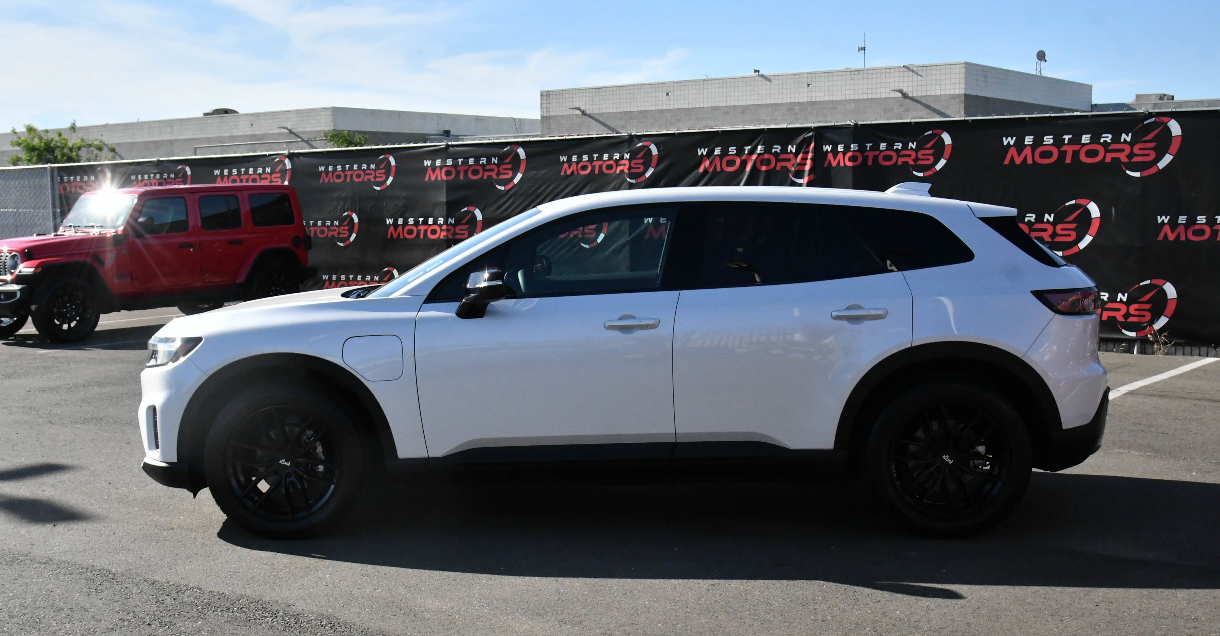 Used 2024 Honda Prologue EX image 4