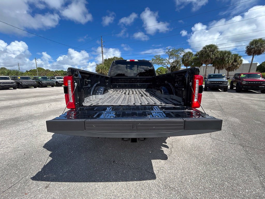 Used 2023 Ford F350 Lariat w/ Lariat Ultimate Package AWD/4WD image 34