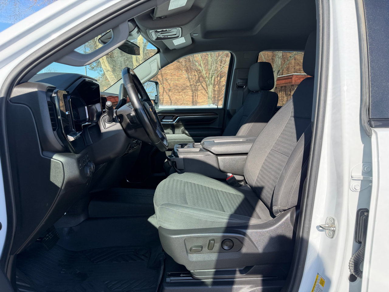 Used 2024 Chevrolet Silverado 2500 LT image 19