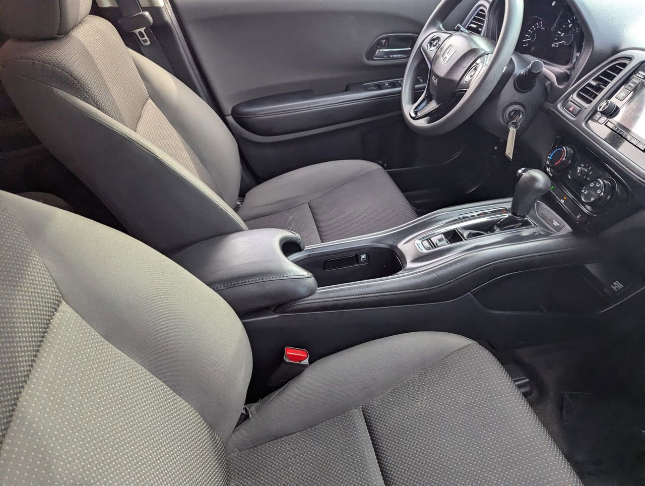 Used 2020 Honda HR-V LX image 13