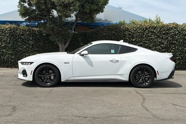 Used 2024 Ford Mustang GT RWD image 7