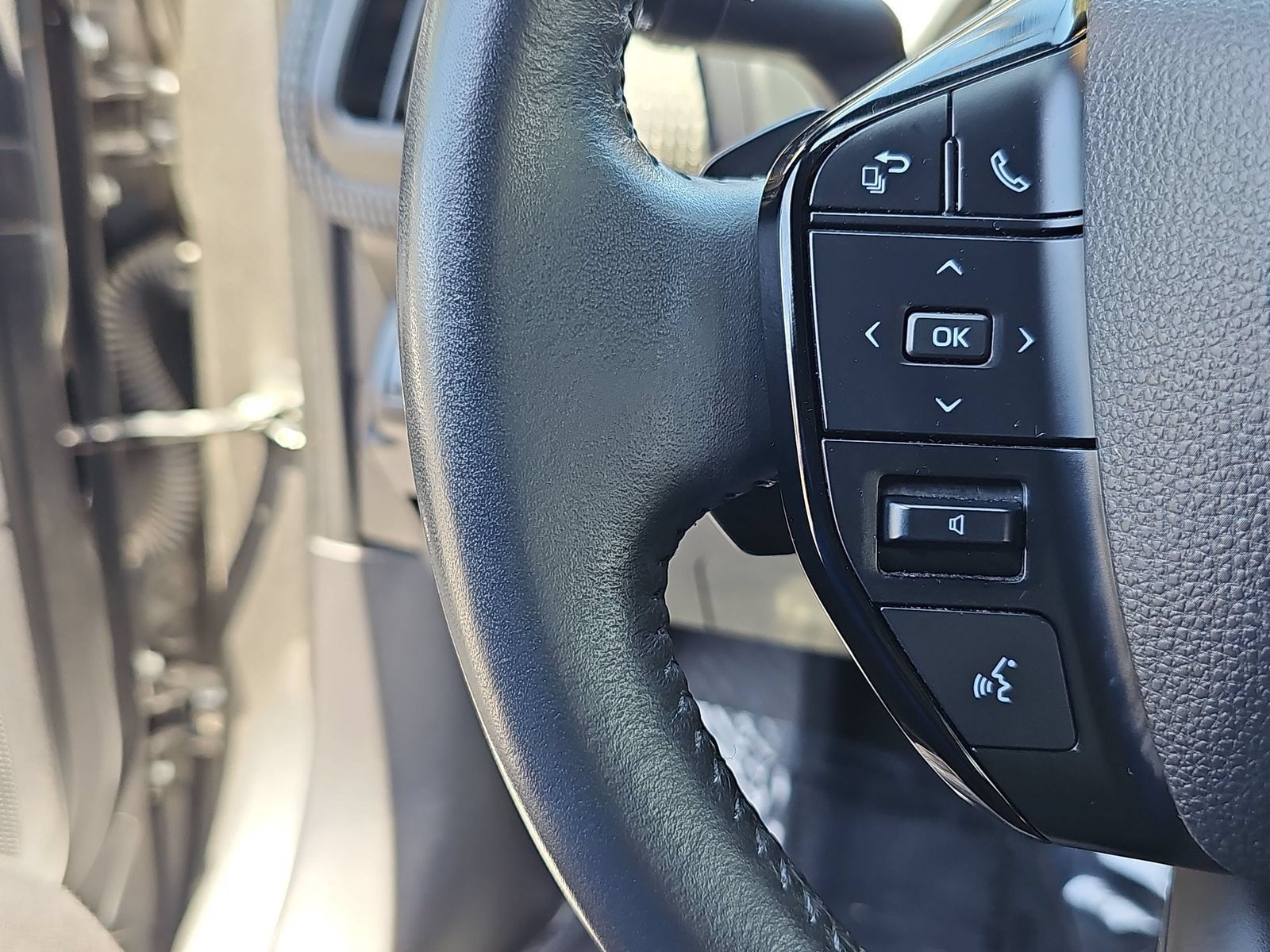 Certified 2023 Subaru Solterra AWD image 16