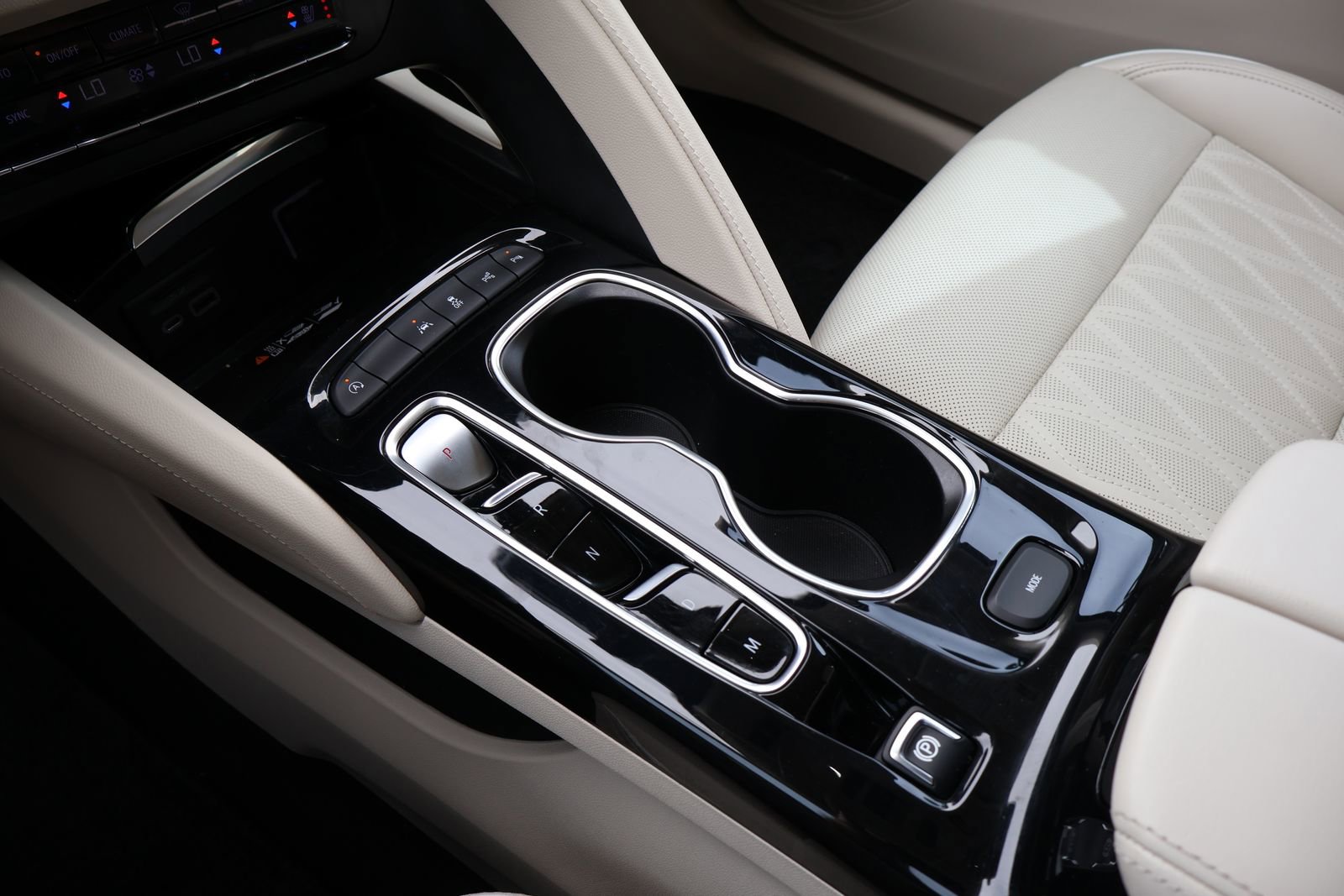 Used 2023 Buick Envision Avenir FWD image 24