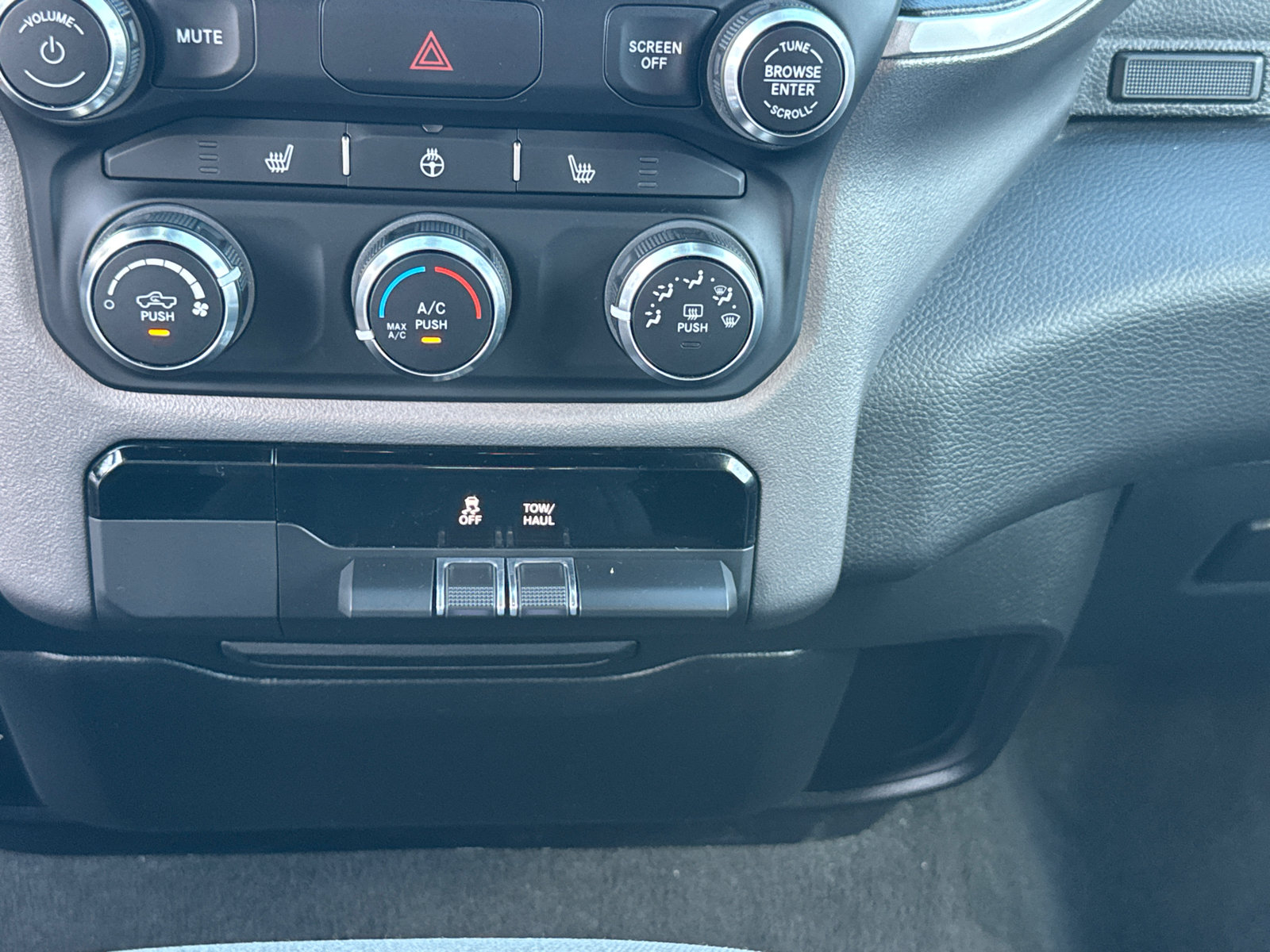 Used 2023 RAM 1500 Big Horn AWD/4WD image 13