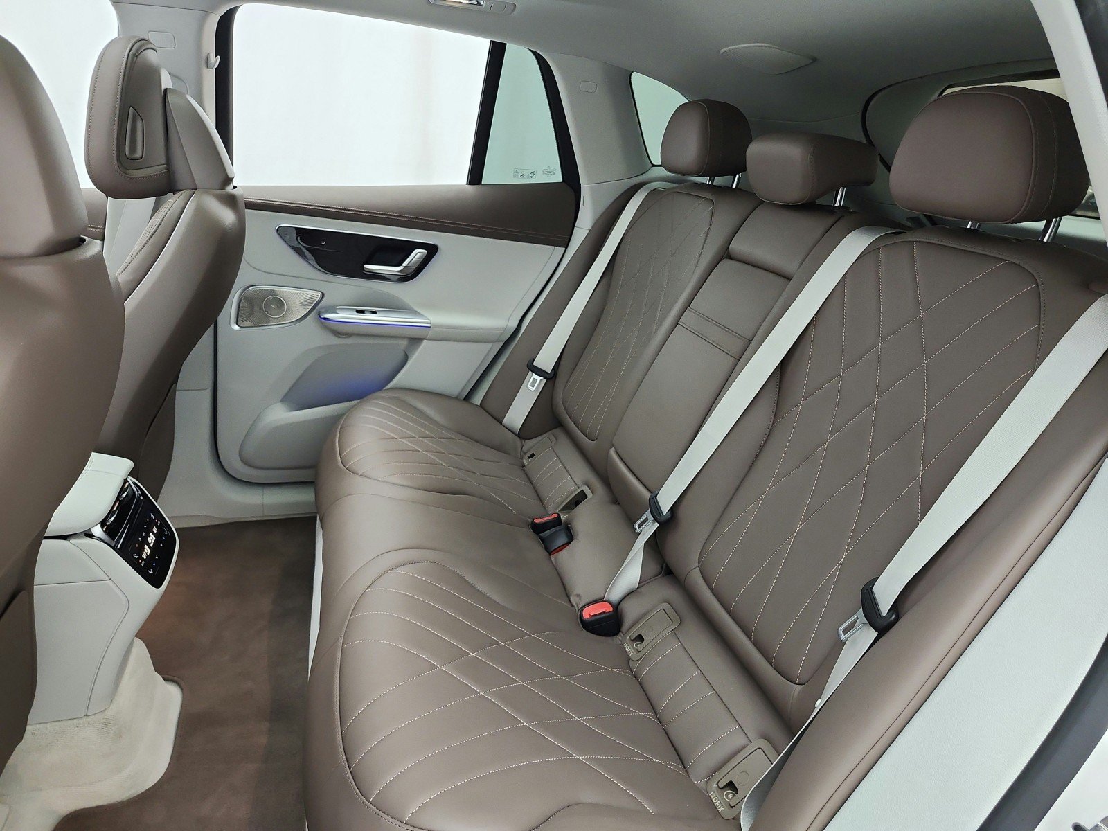 Used 2023 Mercedes-Benz EQE 500 4MATIC SUV image 13