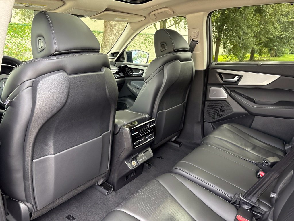 New 2026 Acura MDX w/ Technology Package FWD image 19