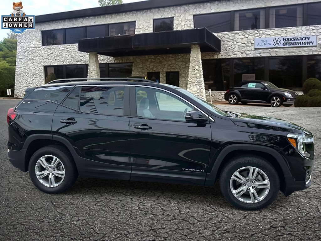 Used 2024 GMC Terrain SLE w/ Driver Convenience Package AWD/4WD image 4