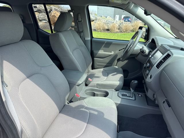 Used 2020 Nissan Frontier SV w/ Midnight Edition Floor Mats AWD/4WD image 11