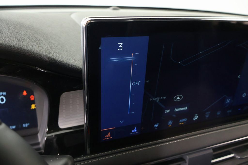 New 2026 Lincoln Corsair Premiere FWD image 7