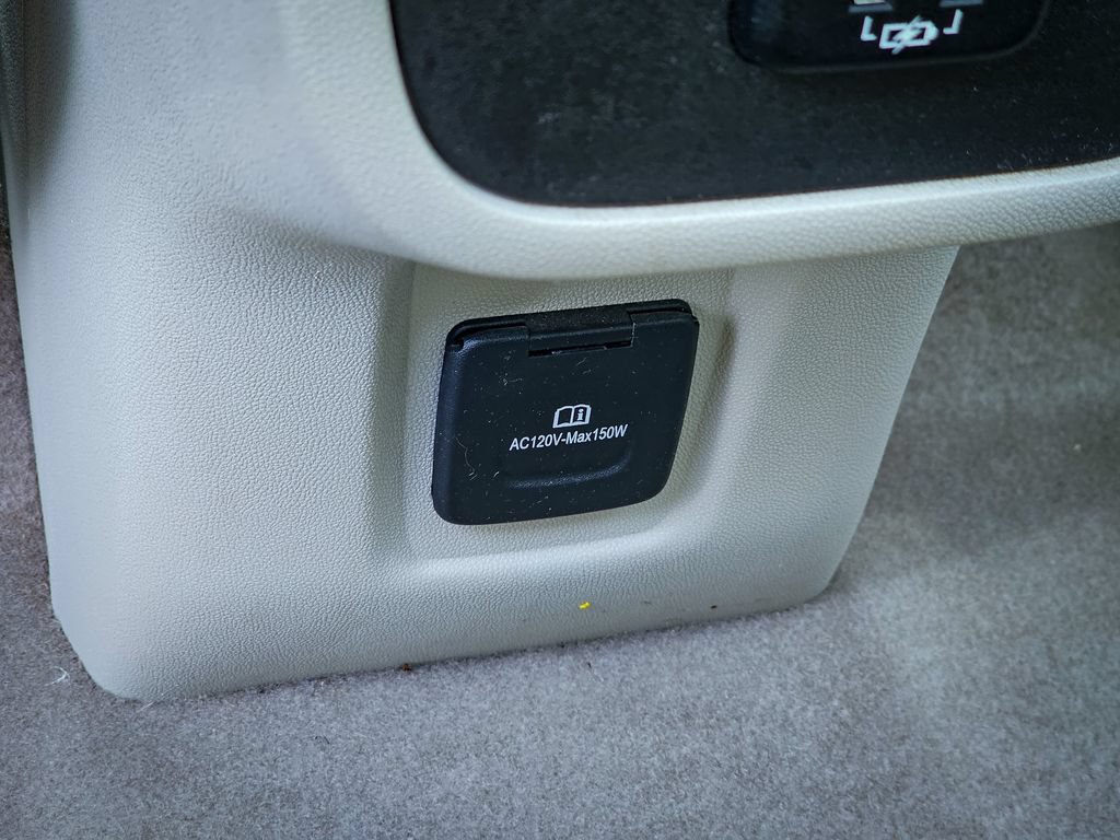 Used 2018 GMC Terrain Denali w/ Advanced Safety Package AWD/4WD image 39