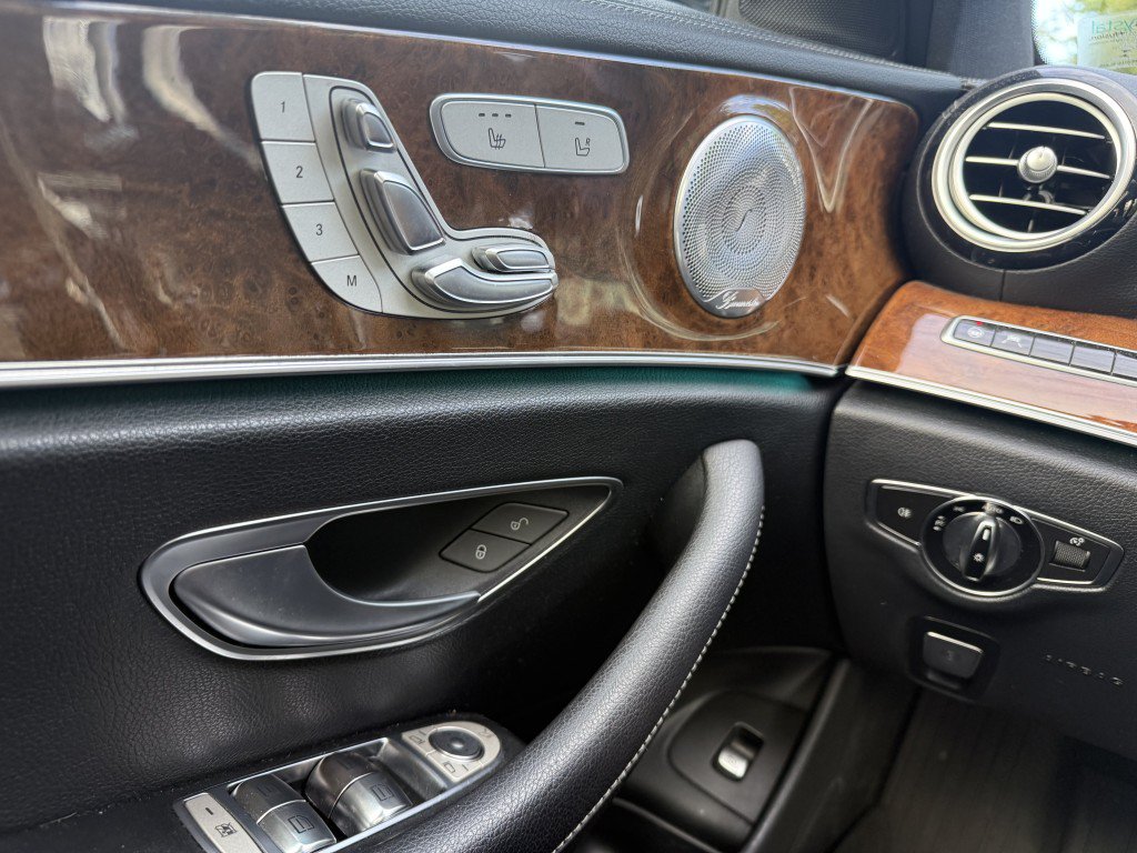 Used 2020 Mercedes-Benz E 350 Sedan image 36