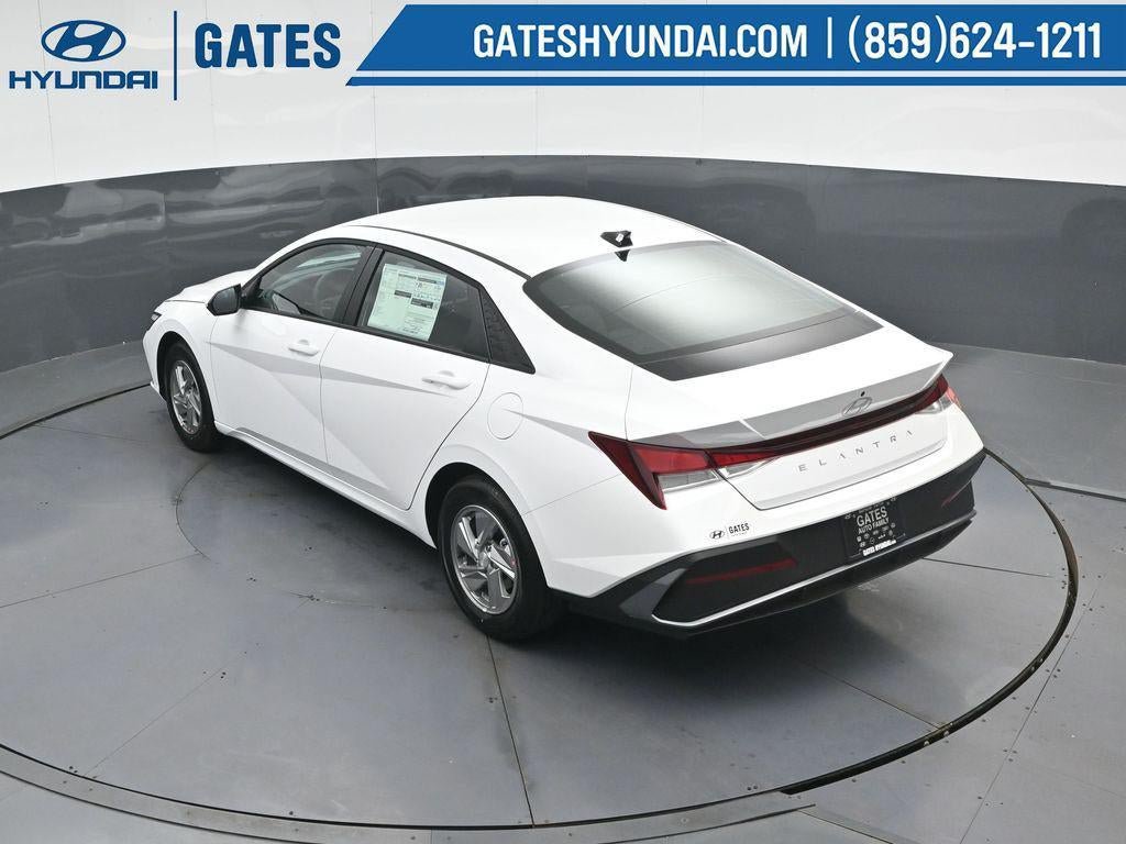 New 2026 Hyundai Elantra SE FWD image 48